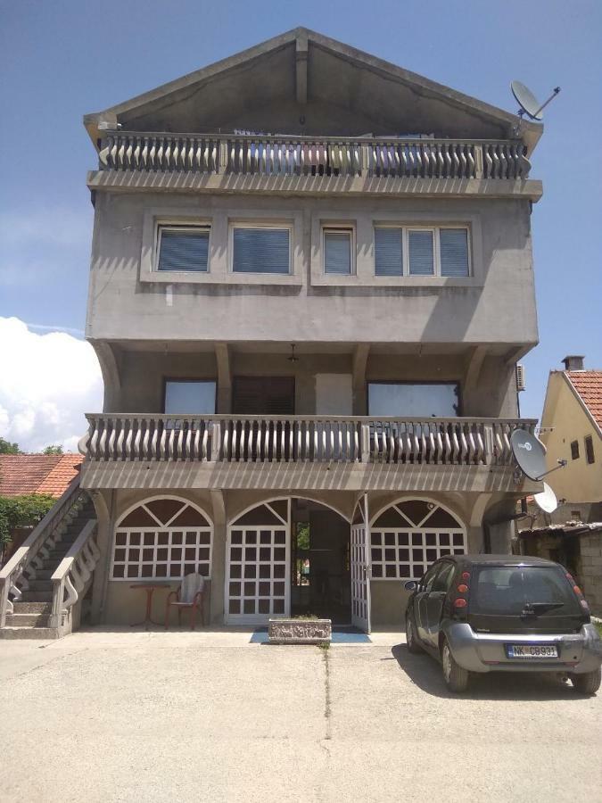 Nikšić Buric Rooms מראה חיצוני תמונה